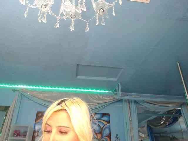 adrianna_fox webcam