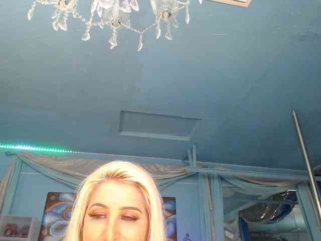 adrianna_fox webcam