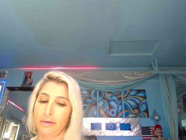 adrianna_fox