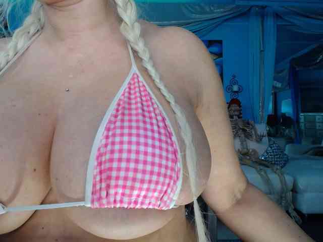 adrianna_fox webcam