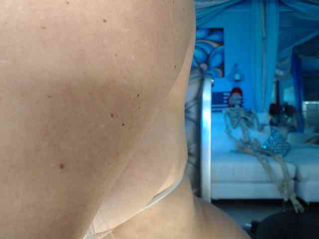 adrianna_fox webcam