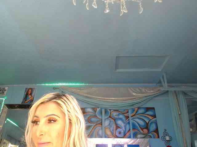 adrianna_fox webcam