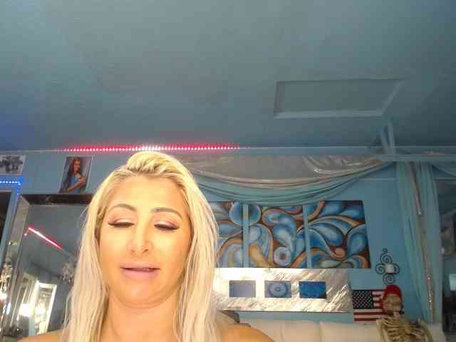adrianna_fox webcam