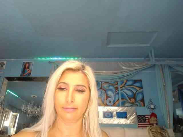 adrianna_fox webcam