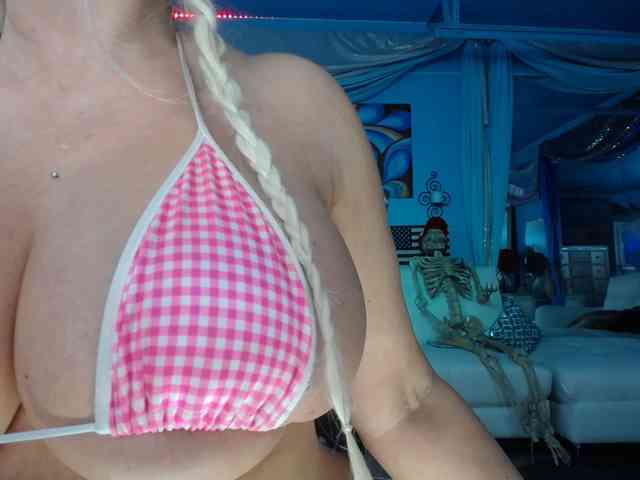 adrianna_fox webcam