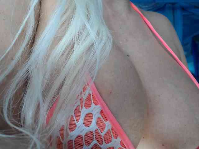 adrianna_fox webcam