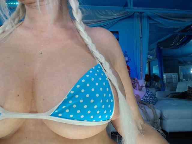 adrianna_fox adrianna_fox