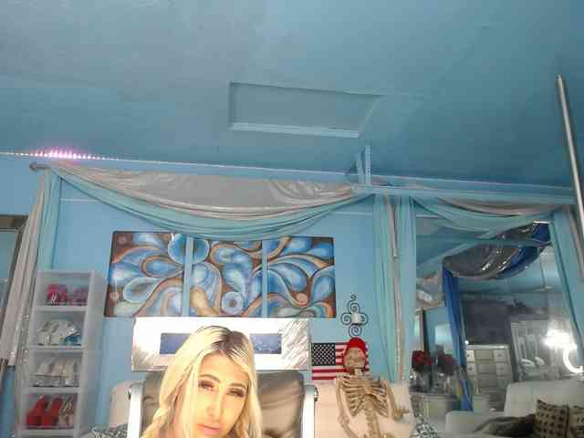adrianna_fox webcam