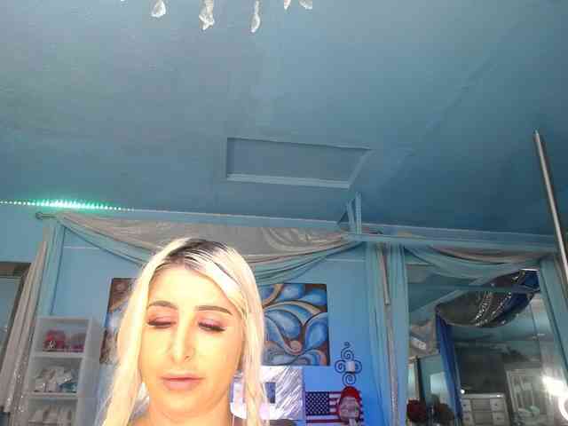 adrianna_fox adrianna_fox