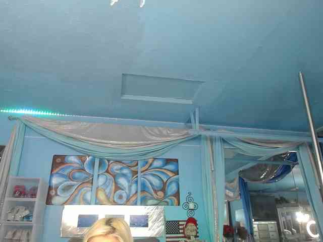 adrianna_fox webcam
