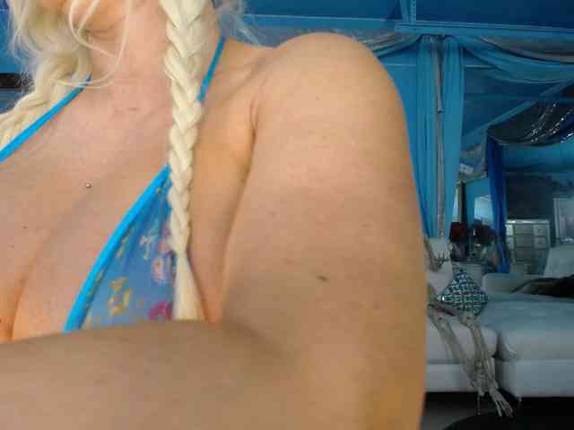 adrianna_fox webcam