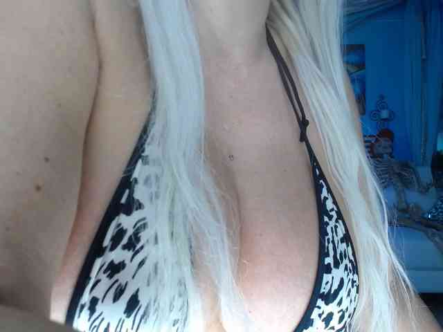 adrianna_fox webcam