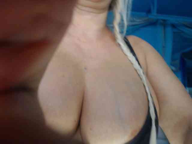 adrianna_fox webcam