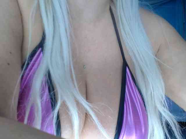 adrianna_fox webcam