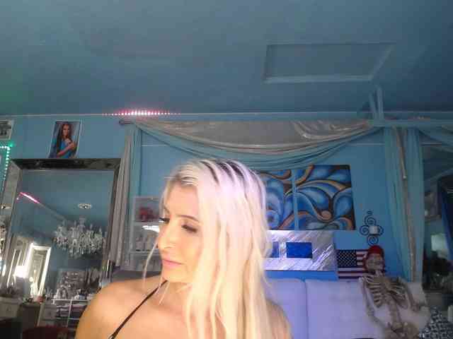 adrianna_fox webcam
