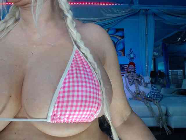 adrianna_fox webcam