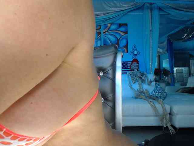 adrianna_fox