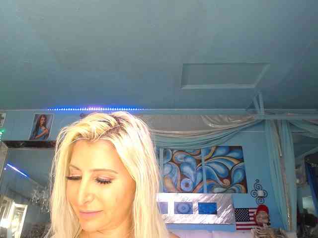 adrianna_fox webcam