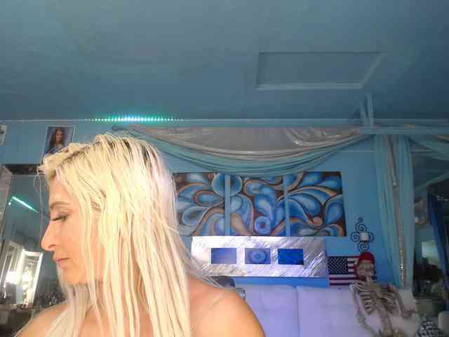 adrianna_fox webcam
