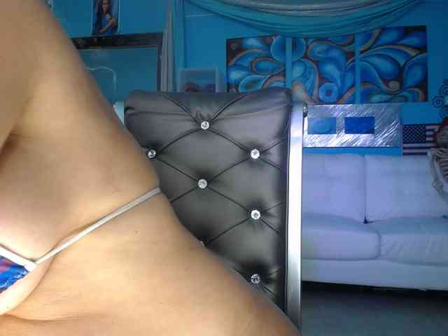 adrianna_fox webcam