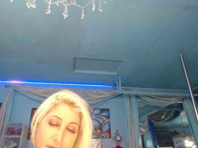 adrianna_fox