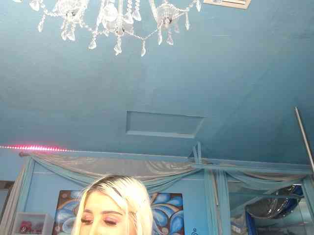 adrianna_fox adrianna_fox