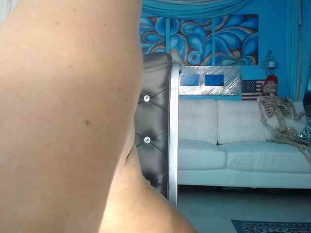 adrianna_fox webcam