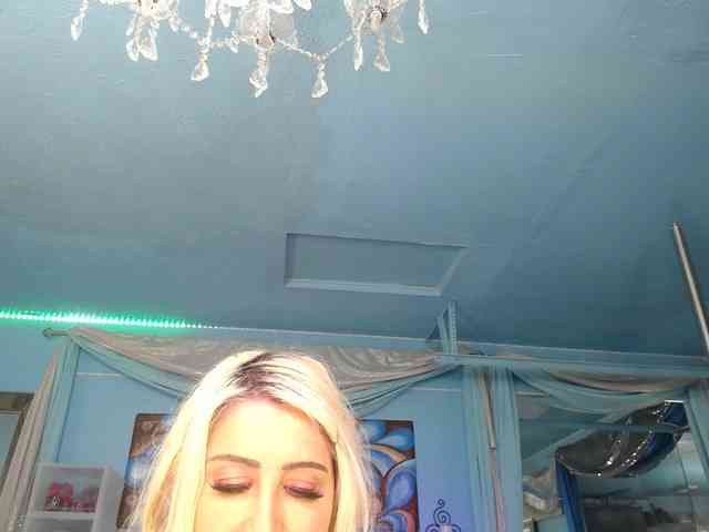 adrianna_fox adrianna_fox