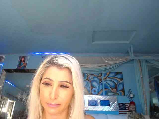 adrianna_fox webcam