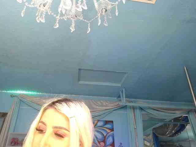 adrianna_fox webcam