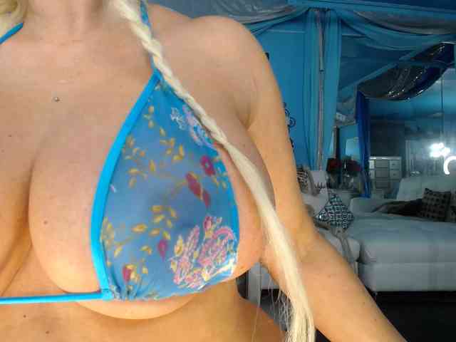 adrianna_fox webcam