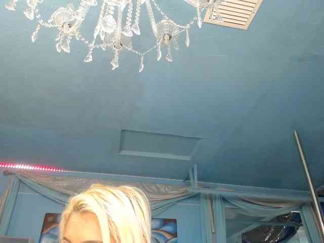adrianna_fox webcam