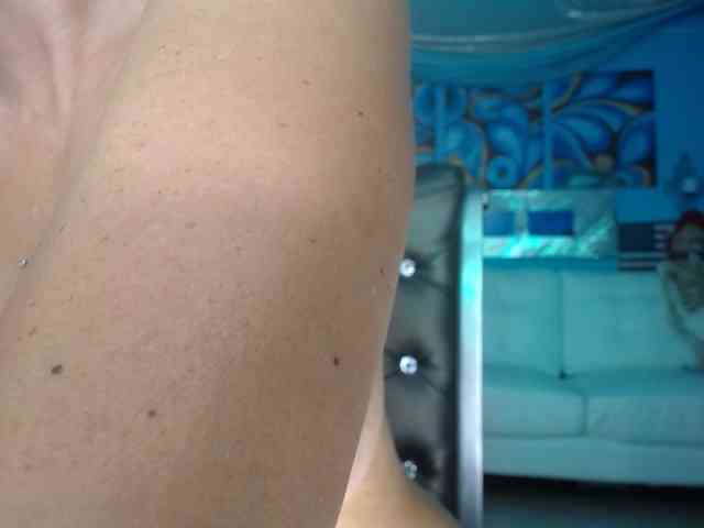 adrianna_fox webcam