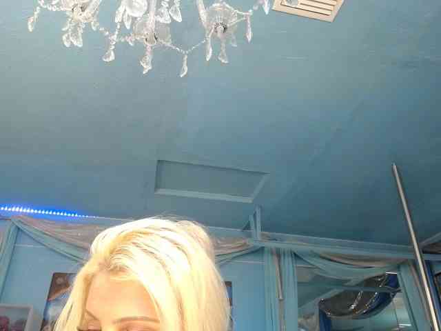 adrianna_fox