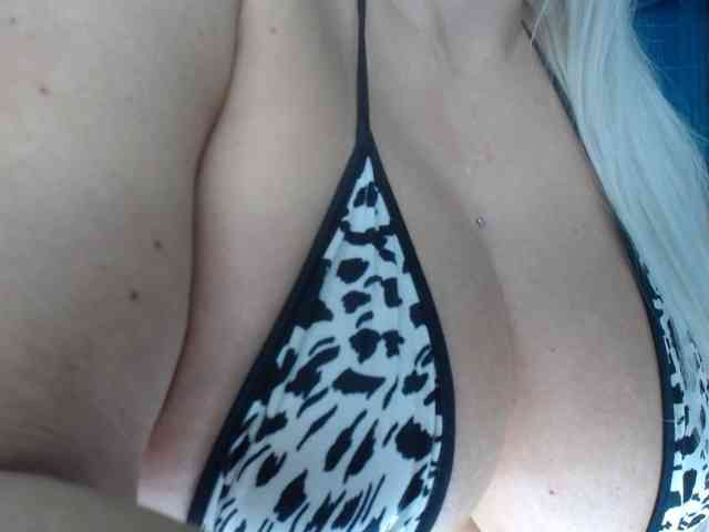 adrianna_fox webcam