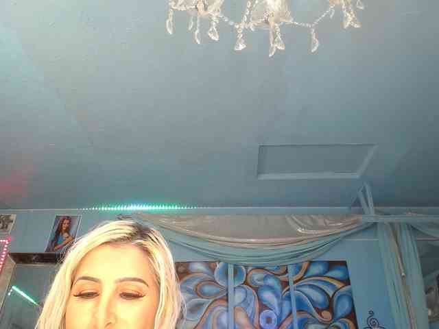 adrianna_fox webcam
