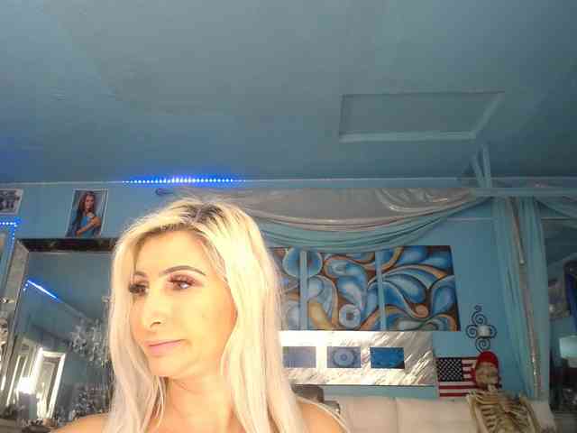 adrianna_fox webcam