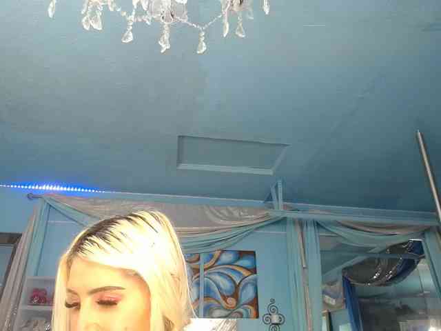 adrianna_fox adrianna_fox