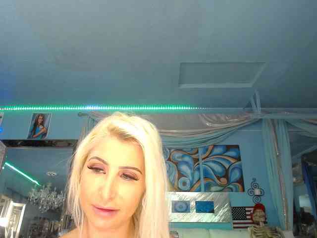 adrianna_fox webcam