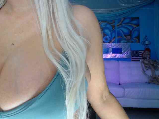 adrianna_fox webcam