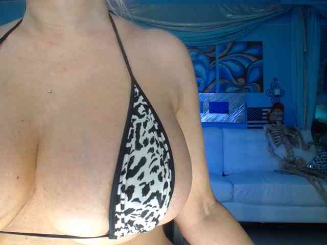 adrianna_fox webcam