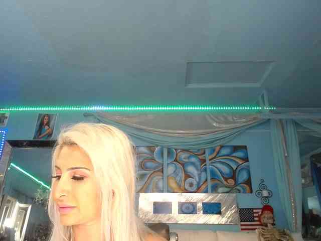 adrianna_fox webcam
