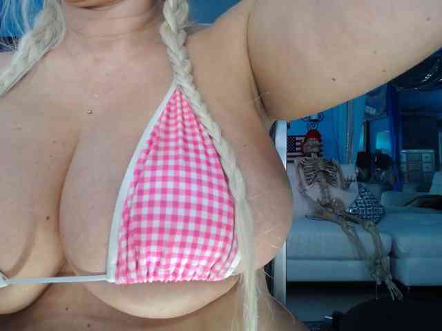 adrianna_fox webcam