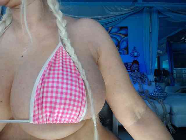 adrianna_fox webcam