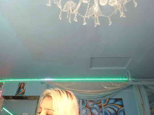 adrianna_fox webcam