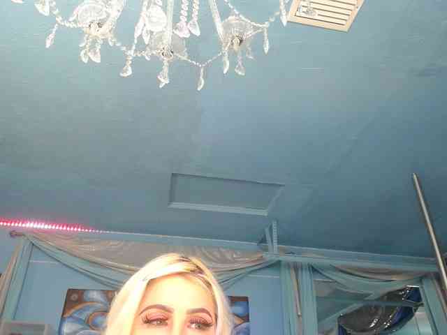 adrianna_fox webcam