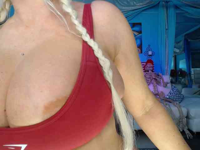 adrianna_fox adrianna_fox