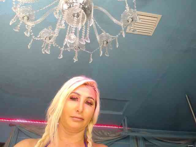 adrianna_fox adrianna_fox