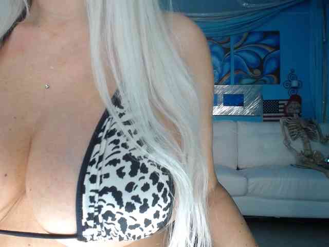 videochat xxx Adrianna Fox