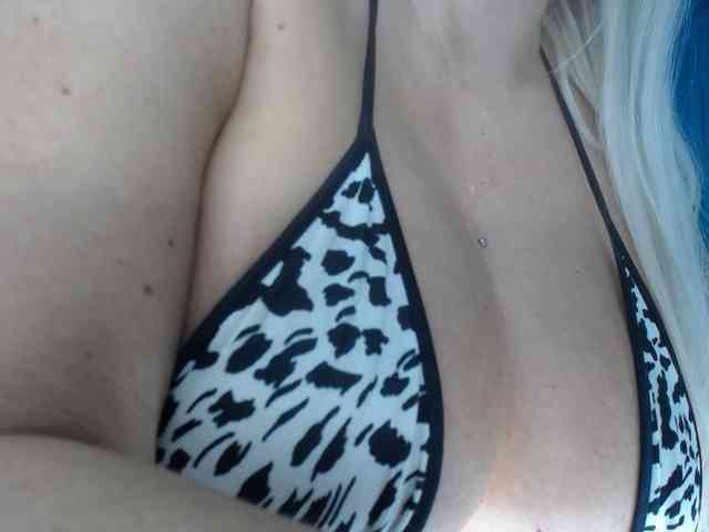adrianna_fox webcam